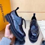 Louis Vuitton Shoes Pallets(150 pairs per pallet) - Image 2